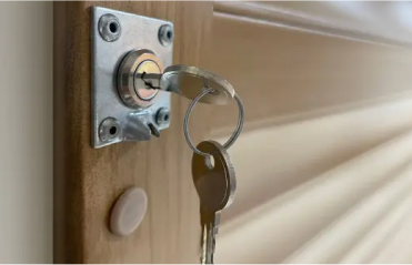 Система блокировки аварийного подъема